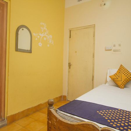 สปอต ออน 48821 โฮเต็ล จิตรา Hotel Alipur Duar ภายนอก รูปภาพ