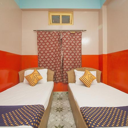 สปอต ออน 48821 โฮเต็ล จิตรา Hotel Alipur Duar ภายนอก รูปภาพ