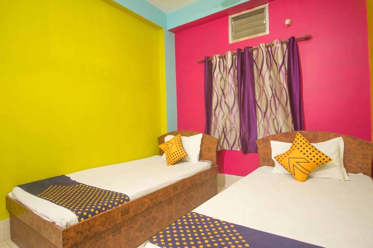 สปอต ออน 48821 โฮเต็ล จิตรา Hotel Alipur Duar ภายนอก รูปภาพ