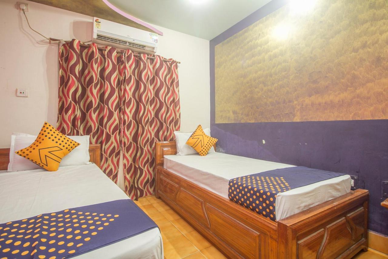 สปอต ออน 48821 โฮเต็ล จิตรา Hotel Alipur Duar ภายนอก รูปภาพ