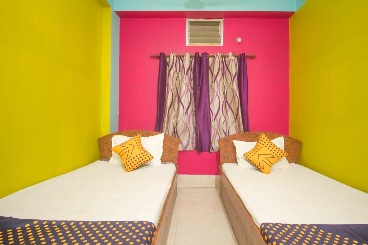 สปอต ออน 48821 โฮเต็ล จิตรา Hotel Alipur Duar ภายนอก รูปภาพ