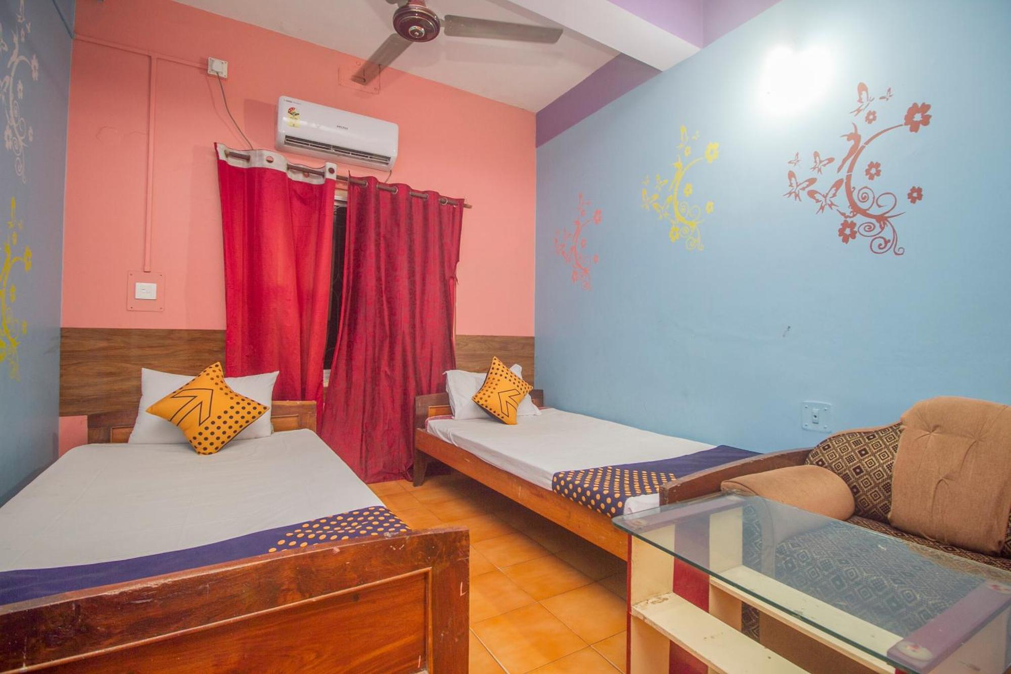 สปอต ออน 48821 โฮเต็ล จิตรา Hotel Alipur Duar ภายนอก รูปภาพ