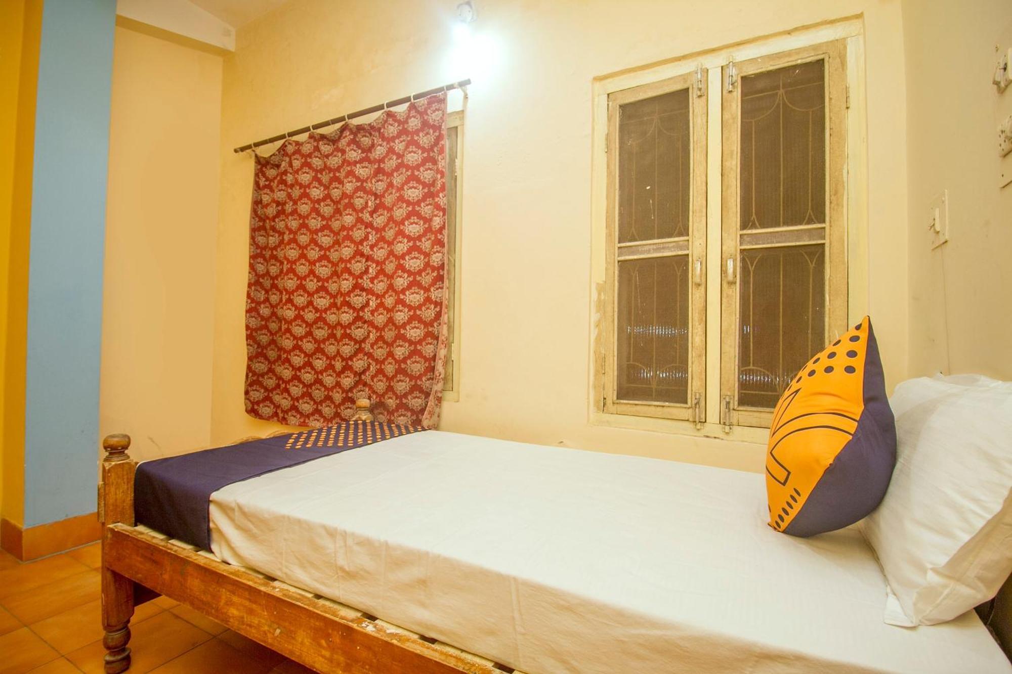 สปอต ออน 48821 โฮเต็ล จิตรา Hotel Alipur Duar ภายนอก รูปภาพ