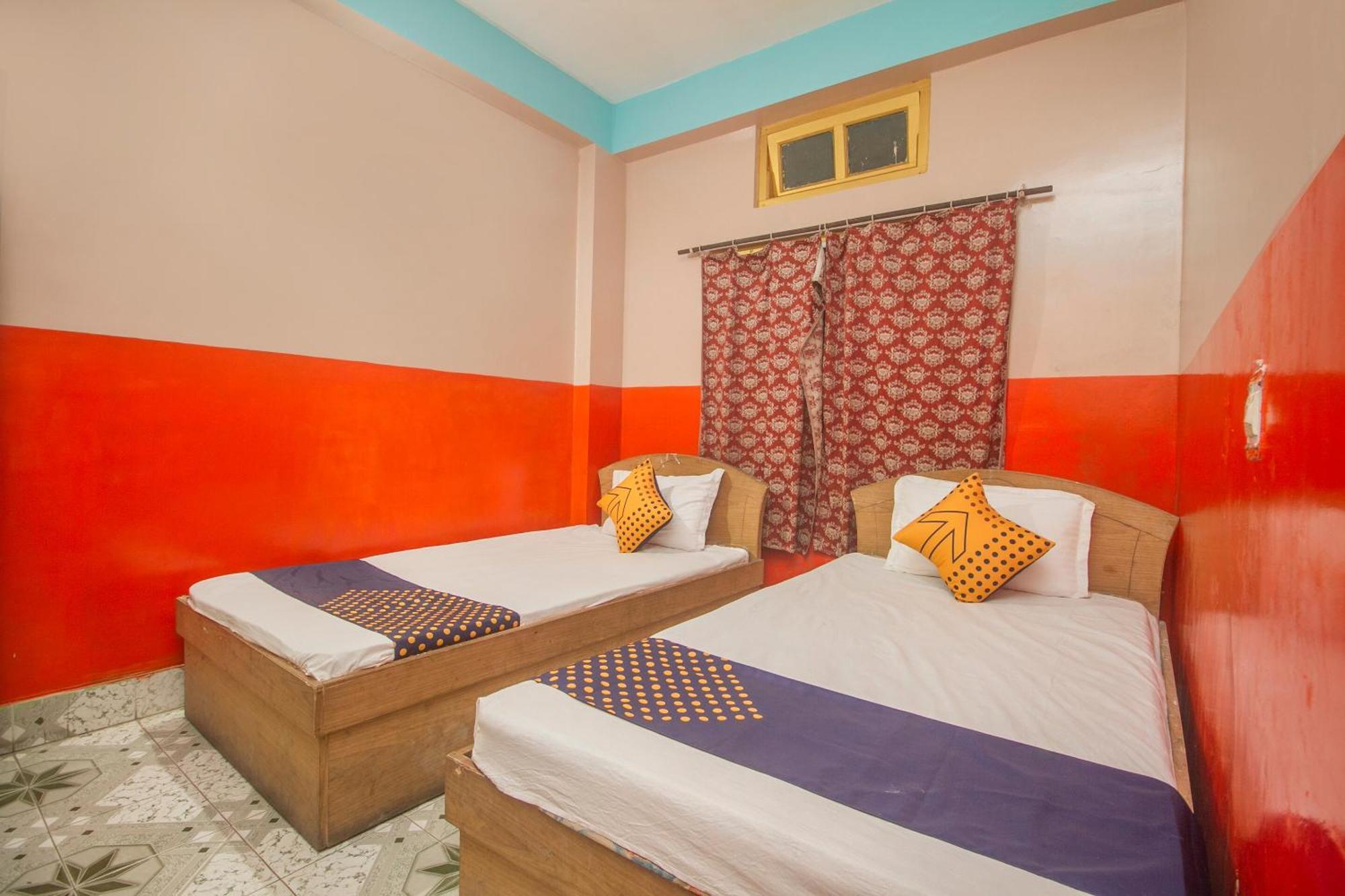 สปอต ออน 48821 โฮเต็ล จิตรา Hotel Alipur Duar ภายนอก รูปภาพ