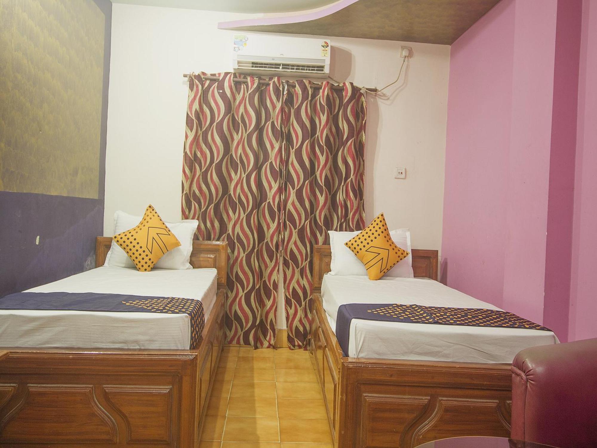 สปอต ออน 48821 โฮเต็ล จิตรา Hotel Alipur Duar ภายนอก รูปภาพ
