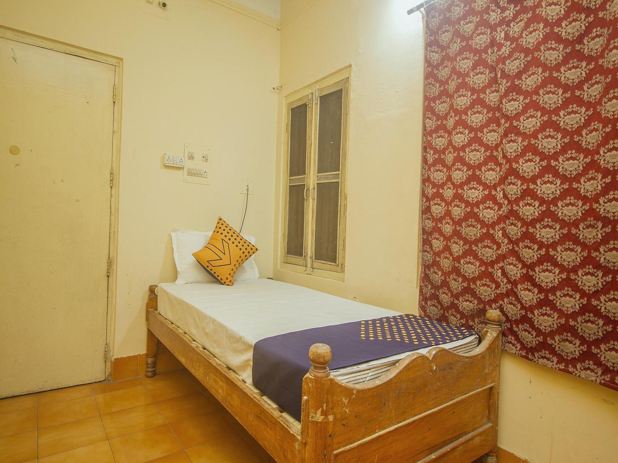 สปอต ออน 48821 โฮเต็ล จิตรา Hotel Alipur Duar ภายนอก รูปภาพ